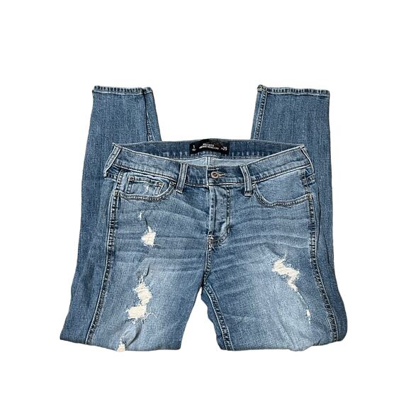 Hollister - Picture 5 of 12